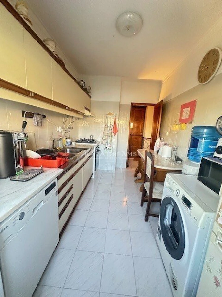 Apartamento T2 para Venda em Odivelas Foto 8