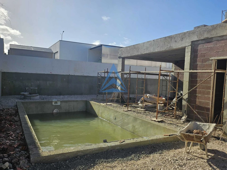 Moradia T5 para Venda em Tornada e Salir do Porto Foto 11