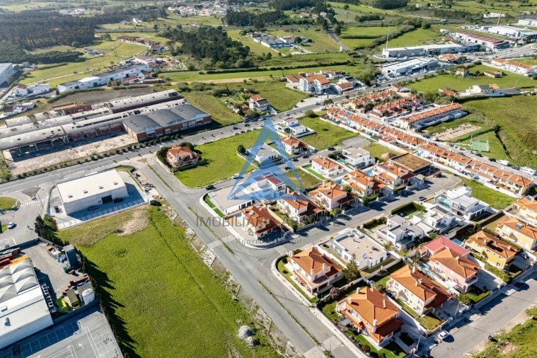 Moradia T5 para Venda em Tornada e Salir do Porto Foto 16