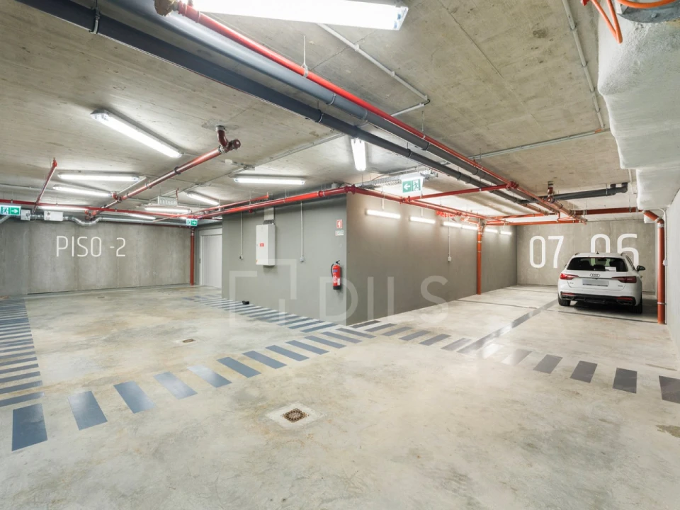 Apartamento T3 para Venda em Santo António Foto 40