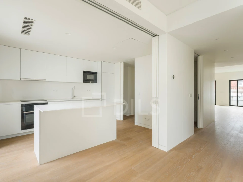 Apartamento T3 para Venda em Santo António Foto 5