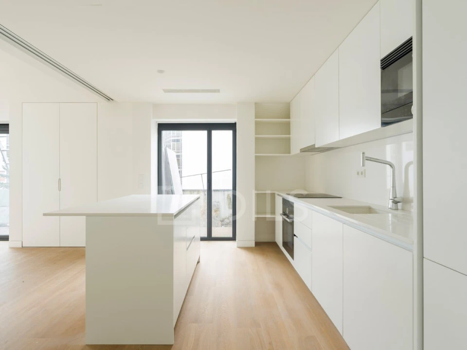 Apartamento T3 para Venda em Santo António Foto 22
