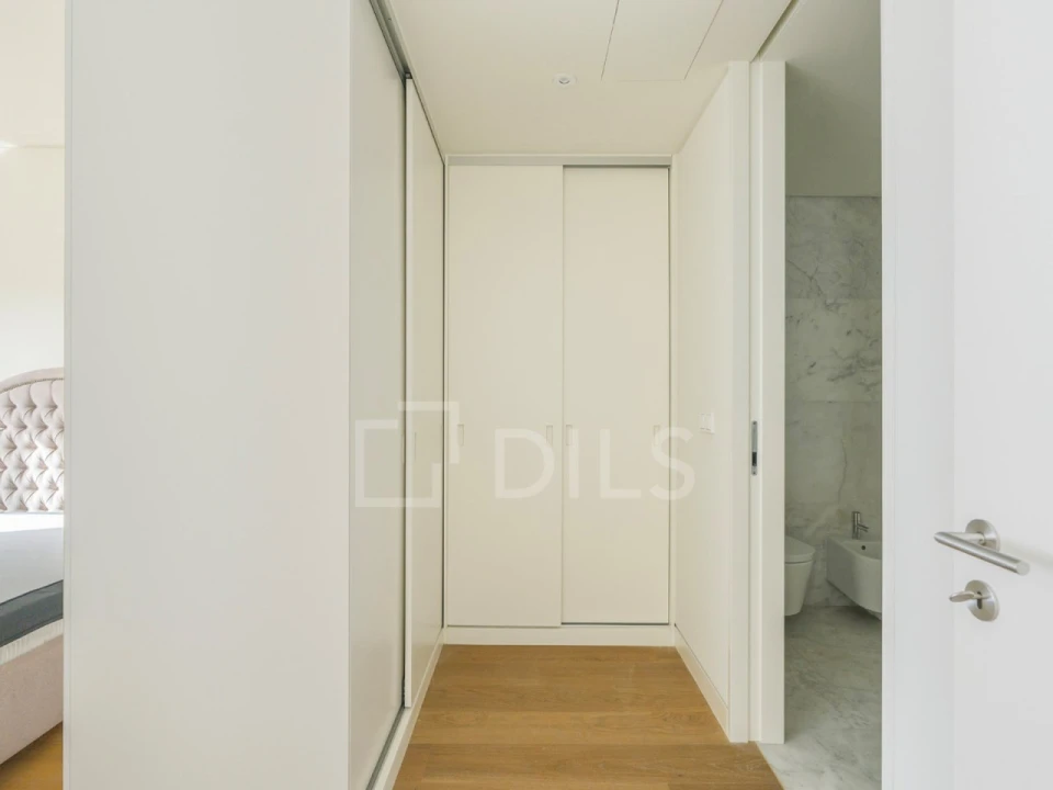 Apartamento T3 para Venda em Santo António Foto 26