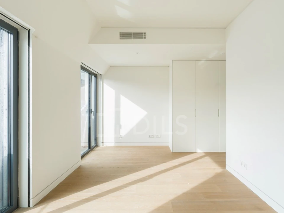 Apartamento T3 para Venda em Santo António Foto 30