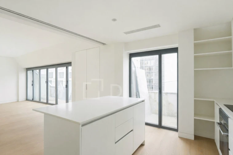 Apartamento T3 para Venda em Santo António Foto 4