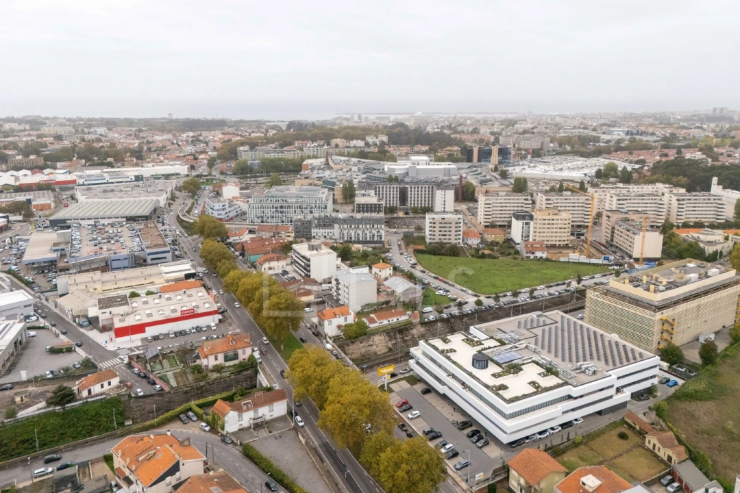 Escritório para Arrendamento em São Mamede de Infesta e Senhora da Hora Foto 31