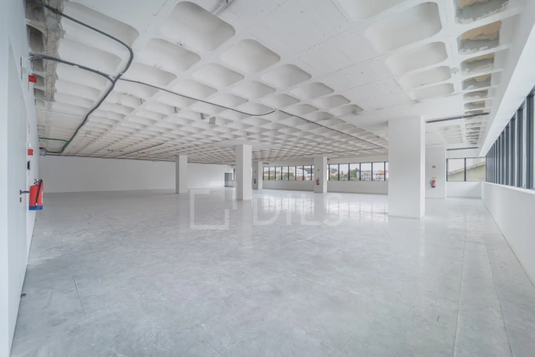 Escritório para Arrendamento em São Mamede de Infesta e Senhora da Hora Foto 3