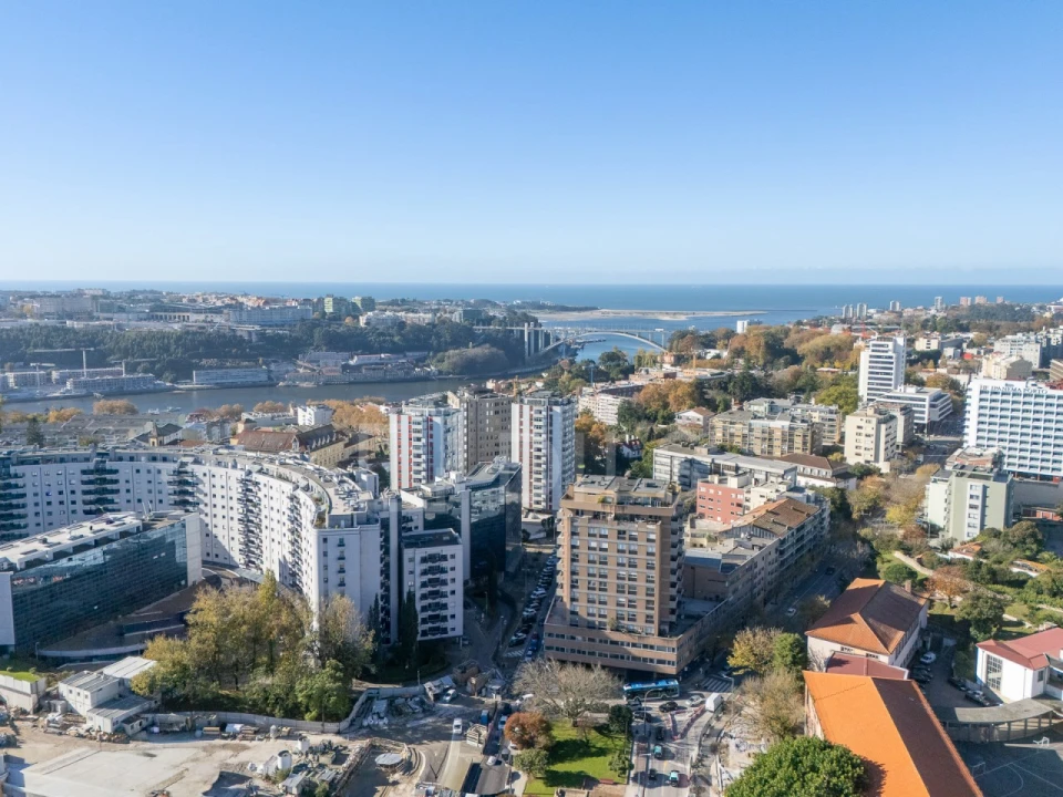 Escritório para Arrendamento em Lordelo do Ouro e Massarelos Foto 15