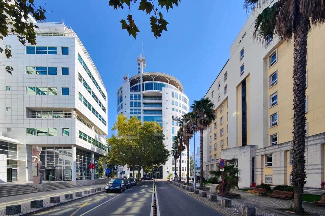 Escritório para Arrendamento em Algés, Linda-A-Velha e Cruz Quebrada-Dafundo Foto 41
