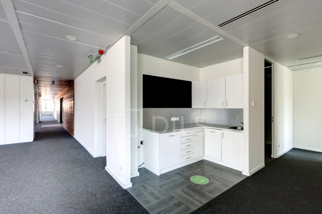 Escritório para Arrendamento em Algés, Linda-A-Velha e Cruz Quebrada-Dafundo Foto 28