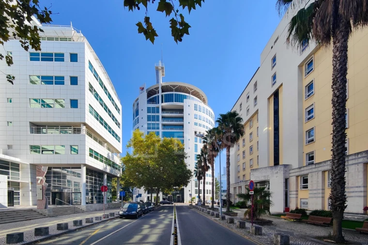 Escritório para Arrendamento em Algés, Linda-A-Velha e Cruz Quebrada-Dafundo Foto 41