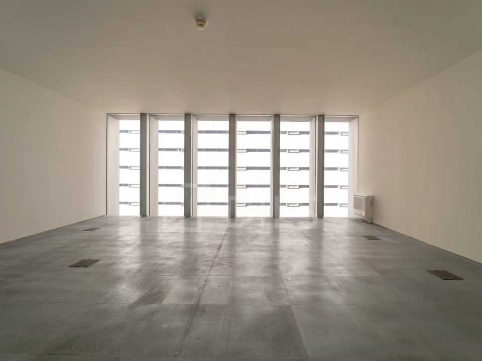 Escritório para Arrendamento em Lordelo do Ouro e Massarelos Foto 4