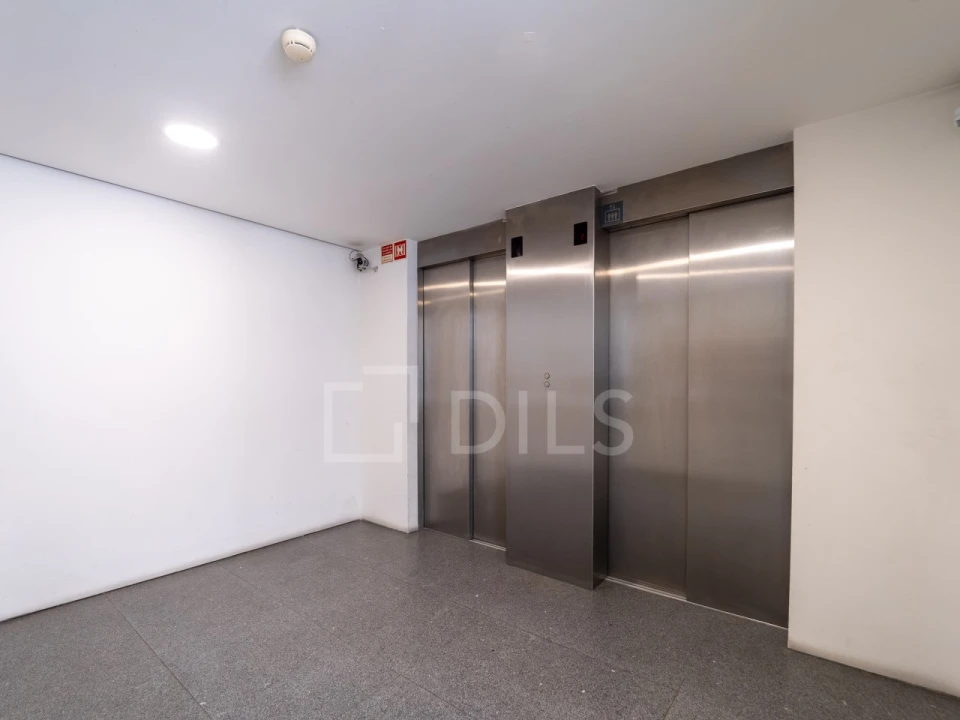 Escritório para Arrendamento em Lordelo do Ouro e Massarelos Foto 15