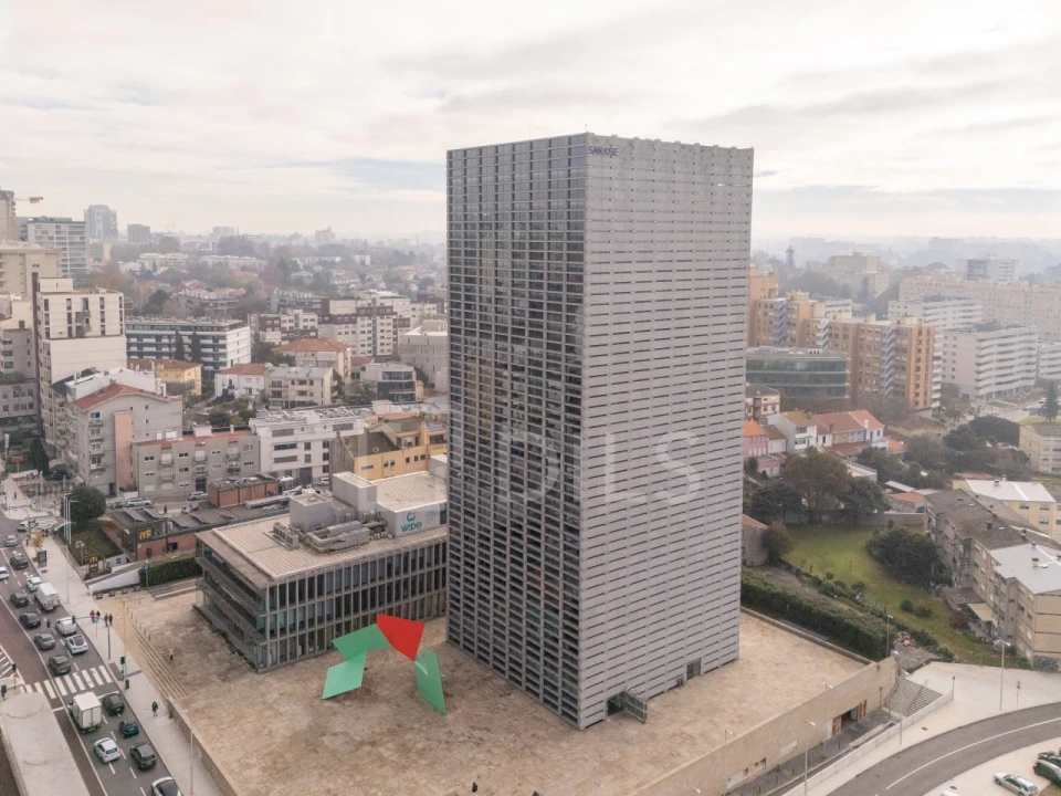 Escritório para Arrendamento em Lordelo do Ouro e Massarelos Foto 19