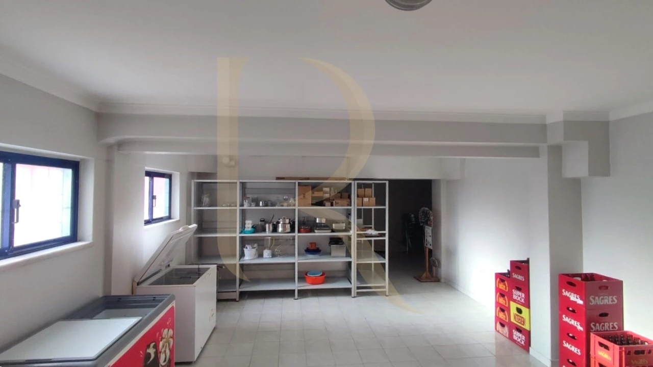 Loja para Venda em Corroios Foto 15