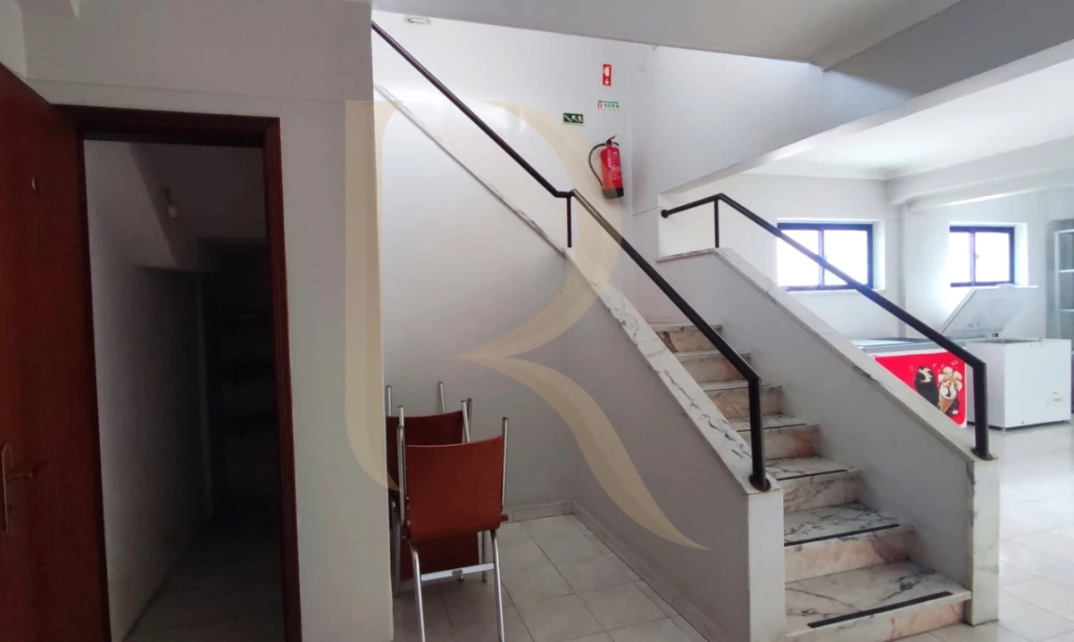 Loja para Venda em Corroios Foto 19