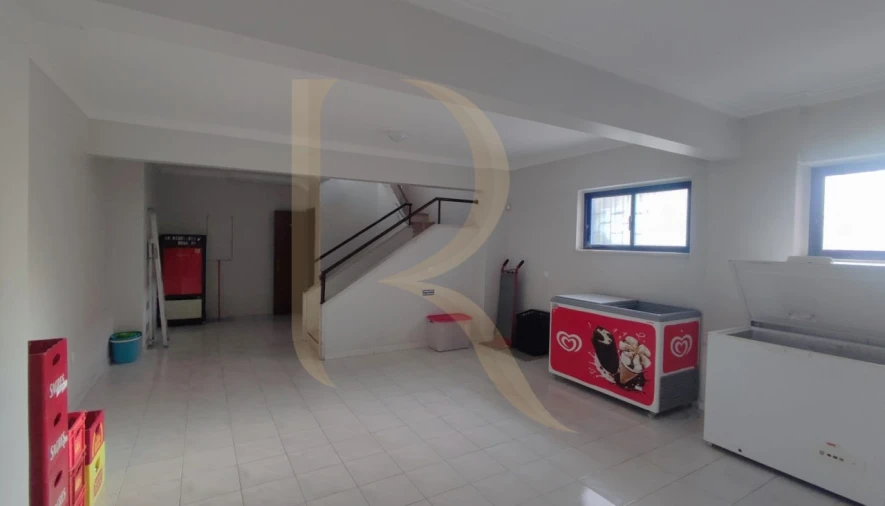 Loja para Venda em Corroios Foto 18