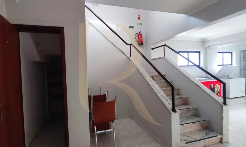 Loja para Venda em Corroios Foto 19