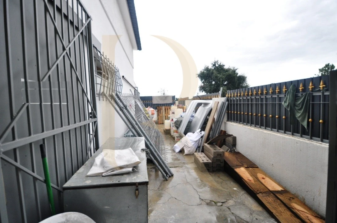 Armazém para Venda em Seixal, Arrentela e Aldeia de Paio Pires Foto 5