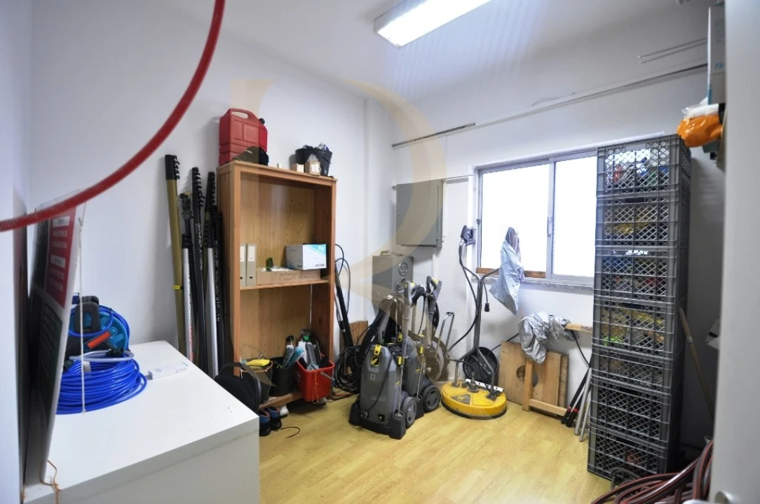 Armazém para Venda em Seixal, Arrentela e Aldeia de Paio Pires Foto 10