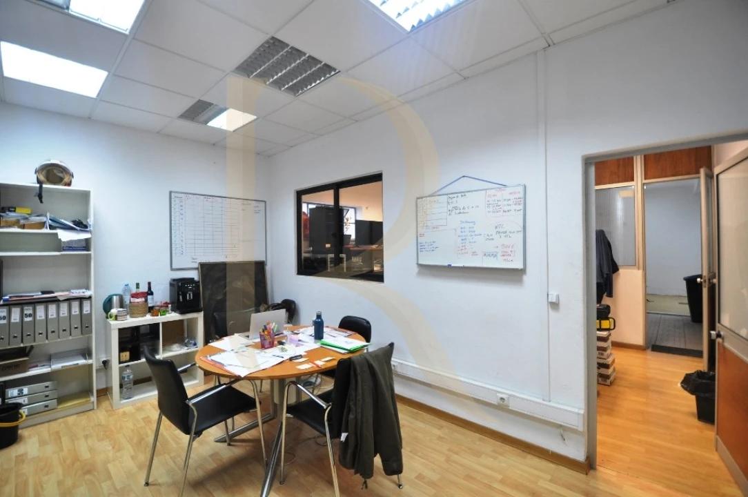 Armazém para Venda em Seixal, Arrentela e Aldeia de Paio Pires Foto 13