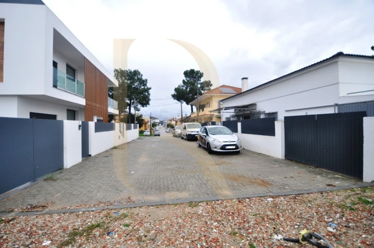 Armazém para Venda em Seixal, Arrentela e Aldeia de Paio Pires Foto 4