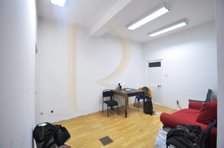 Armazém para Venda em Seixal, Arrentela e Aldeia de Paio Pires Foto 9