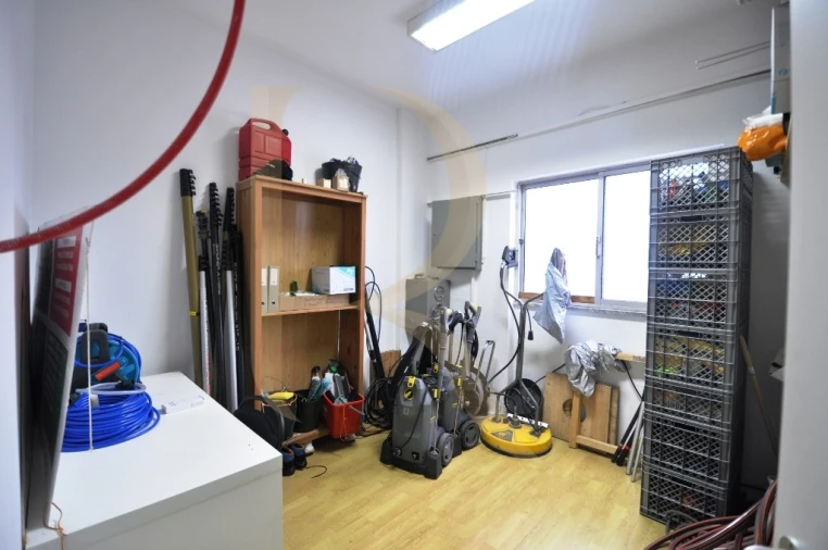 Armazém para Venda em Seixal, Arrentela e Aldeia de Paio Pires Foto 10