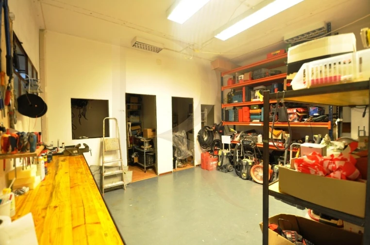 Armazém para Venda em Seixal, Arrentela e Aldeia de Paio Pires Foto 16