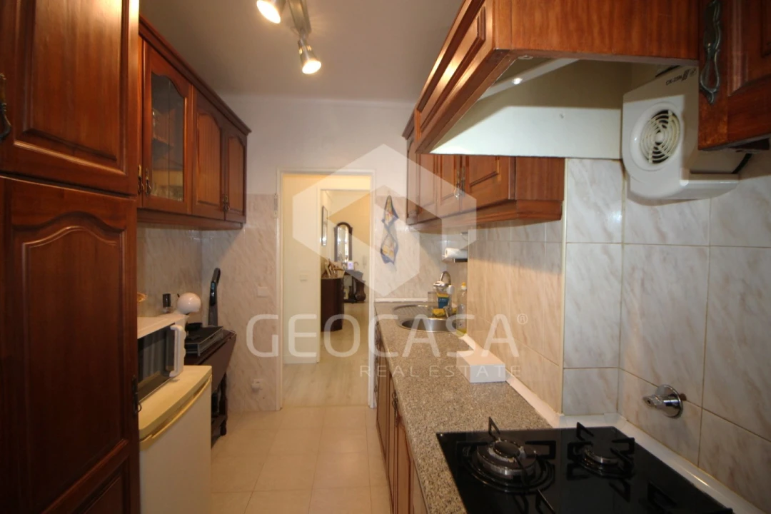 Apartamento T2 para Venda em Alcabideche Foto 8