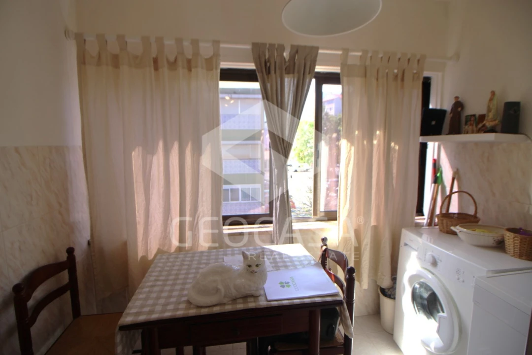 Apartamento T2 para Venda em Alcabideche Foto 9