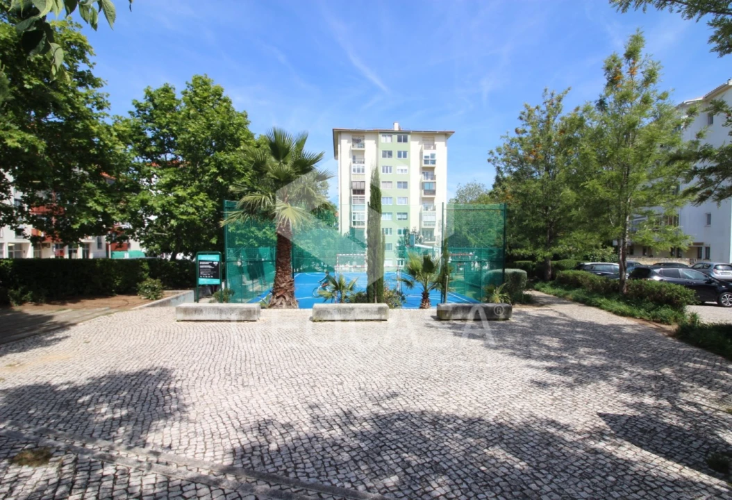 Apartamento T2 para Venda em Alcabideche Foto 4