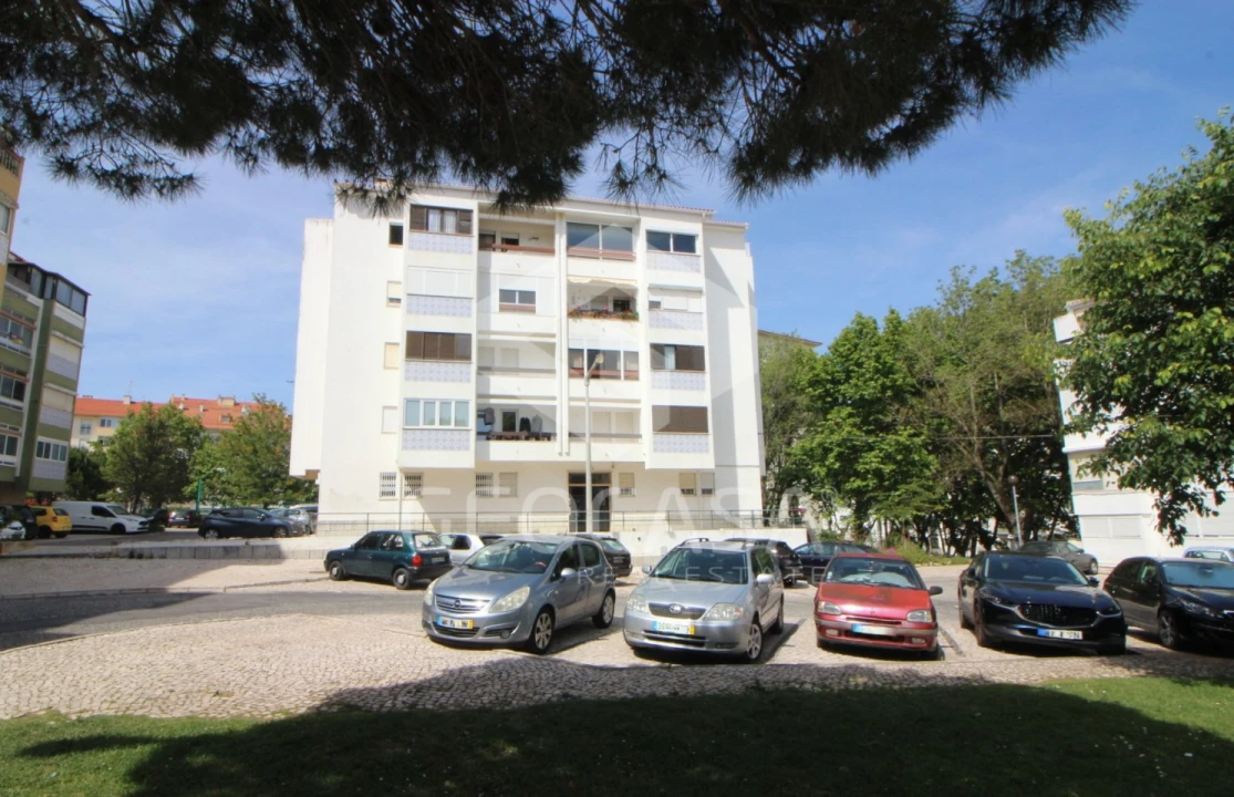 Apartamento T2 para Venda em Alcabideche Foto 2