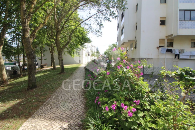 Apartamento T2 para Venda em Alcabideche Foto 32