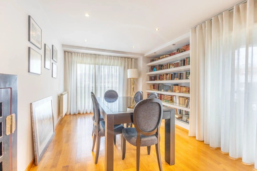 Apartamento T5 para Venda em Nossa Senhora da Conceição, São Pedro e São Dinis Foto 3