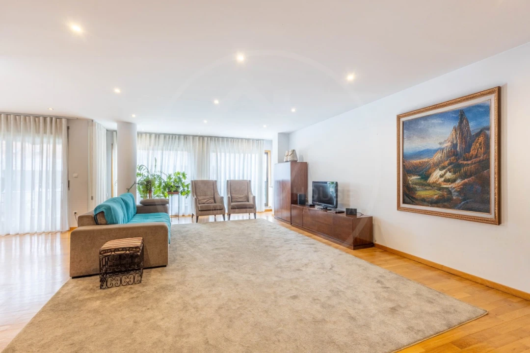 Apartamento T5 para Venda em Nossa Senhora da Conceição, São Pedro e São Dinis Foto 2