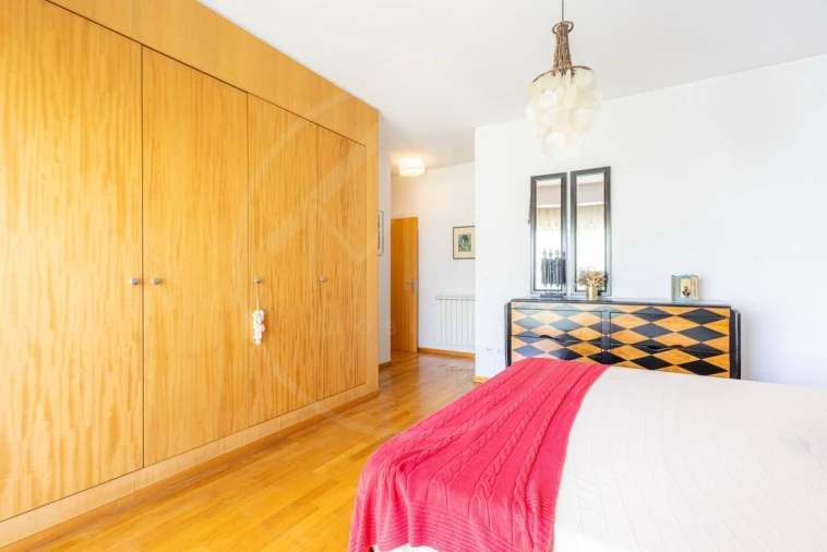 Apartamento T5 para Venda em Nossa Senhora da Conceição, São Pedro e São Dinis Foto 9