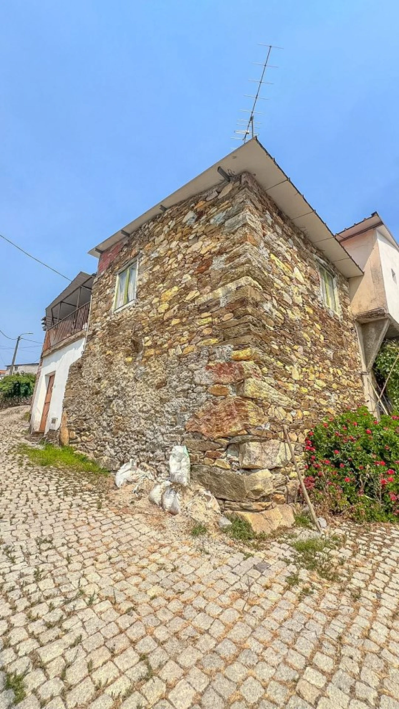 Moradia para Venda em Vales Foto 1