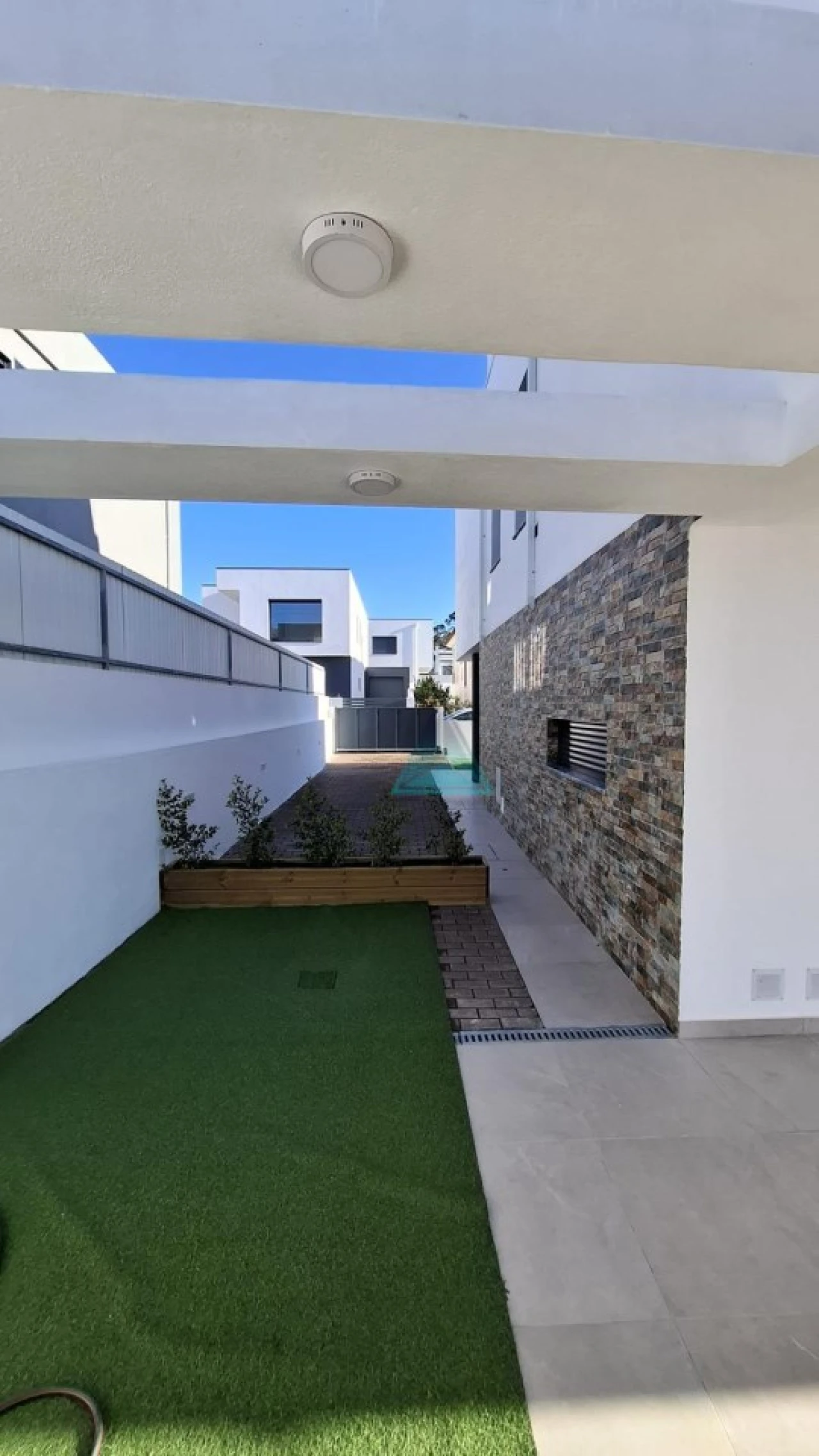 Moradia T4 para Venda em Laranjeiro e Feijó Foto 6