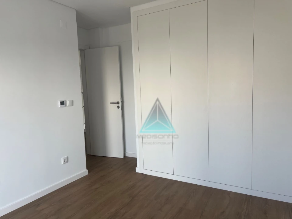 Moradia T4 para Venda em Laranjeiro e Feijó Foto 32