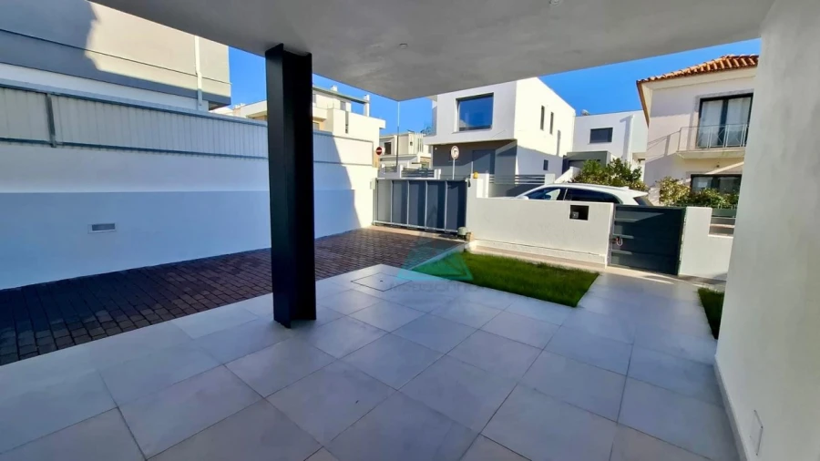 Moradia T4 para Venda em Laranjeiro e Feijó Foto 18