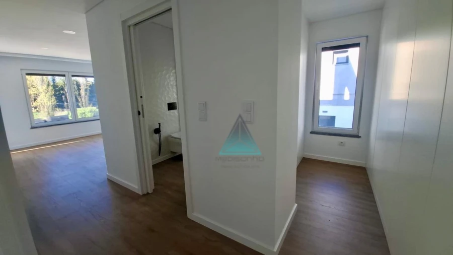 Moradia T4 para Venda em Laranjeiro e Feijó Foto 21