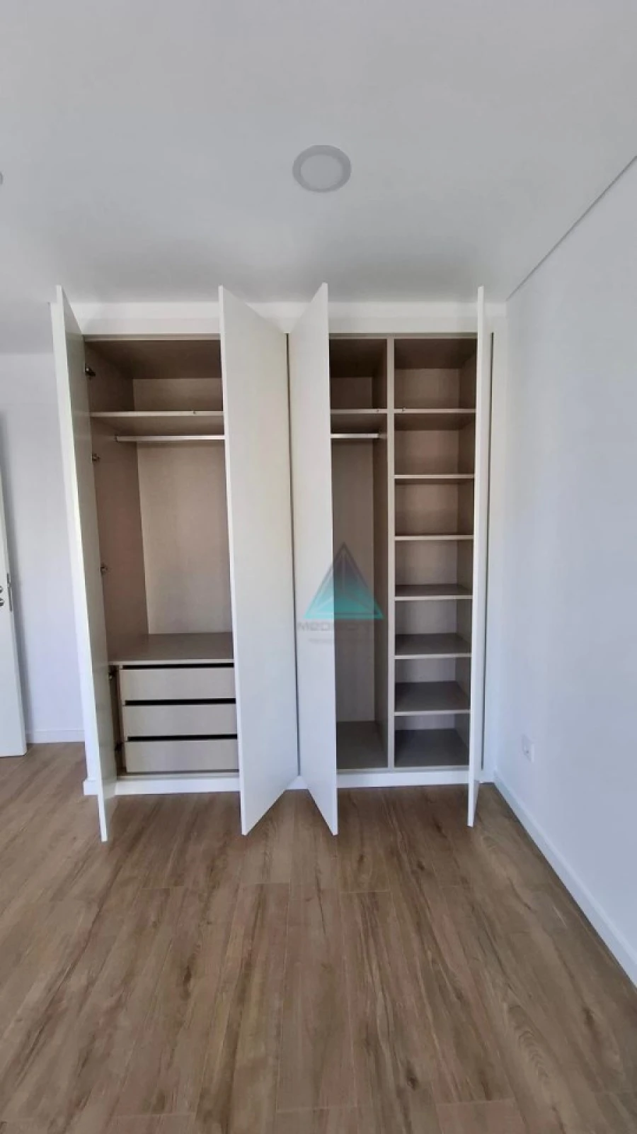 Moradia T4 para Venda em Laranjeiro e Feijó Foto 27