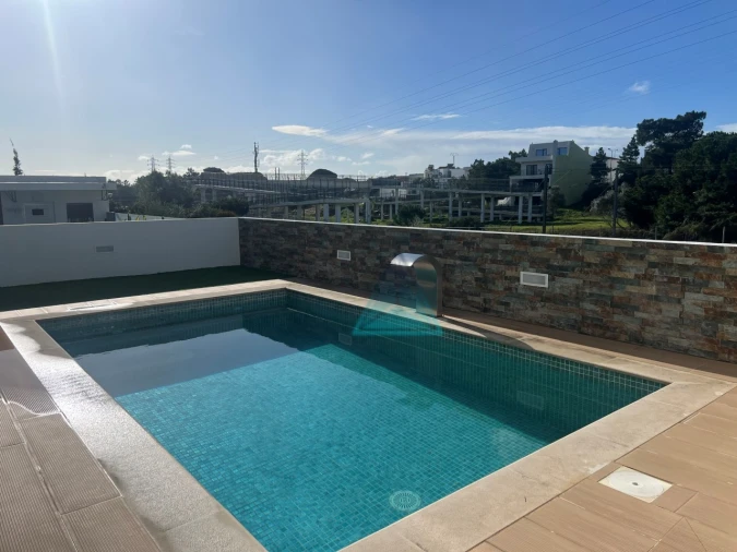 Moradia T4 para Venda em Laranjeiro e Feijó Foto 44