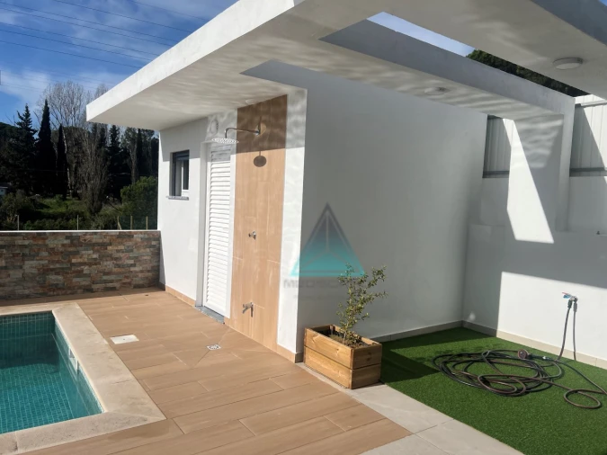 Moradia T4 para Venda em Laranjeiro e Feijó Foto 45