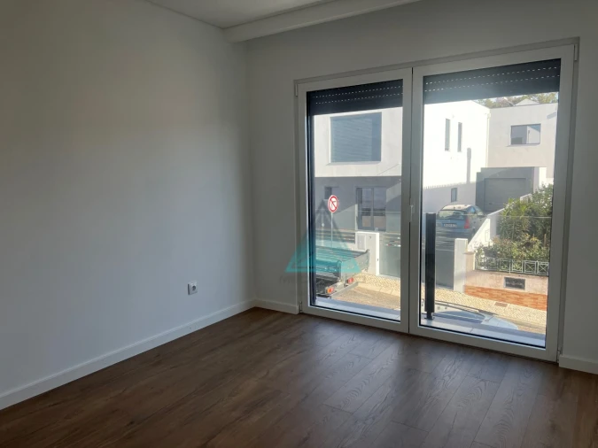 Moradia T4 para Venda em Laranjeiro e Feijó Foto 31