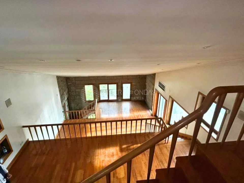 Moradia T8 para Venda em Azurem Foto 2