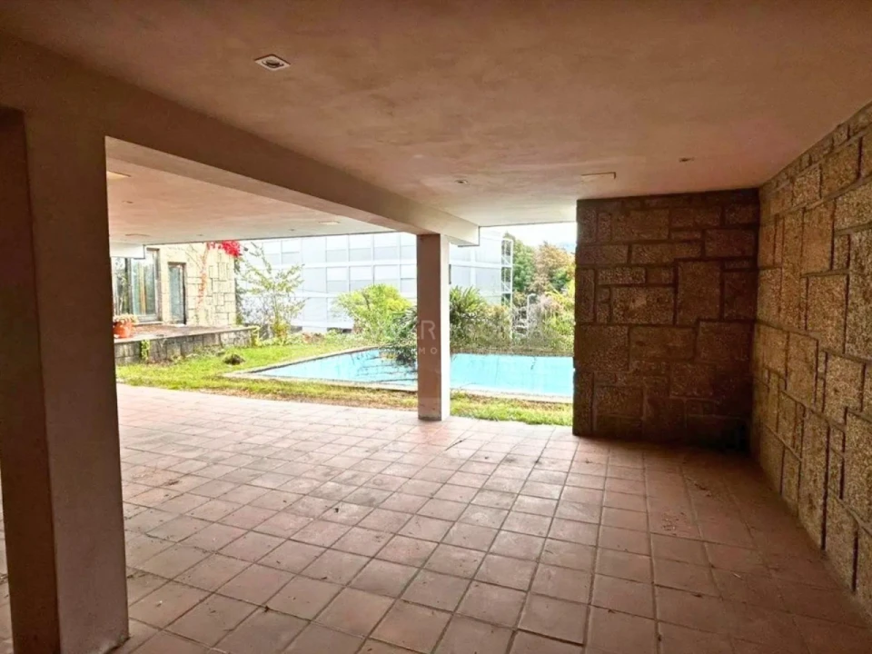 Moradia T8 para Venda em Azurem Foto 21