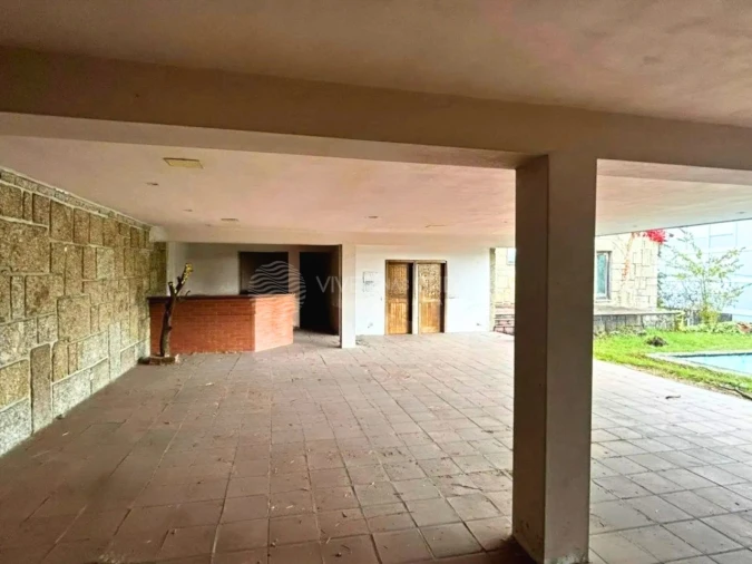 Moradia T8 para Venda em Azurem Foto 20