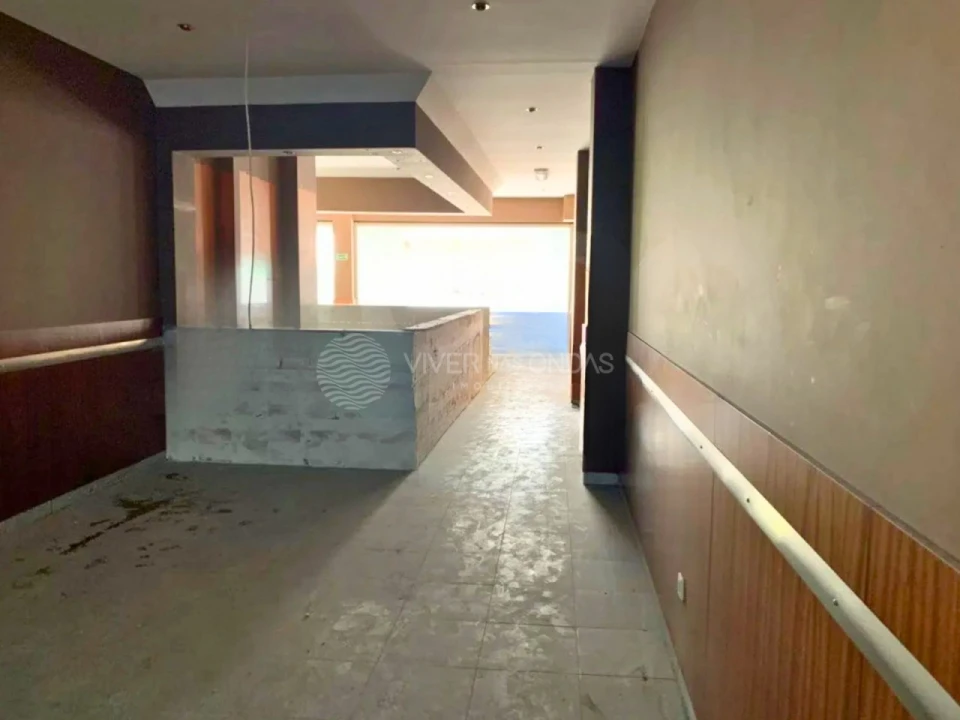 Loja para Venda em Cidade da Maia Foto 3